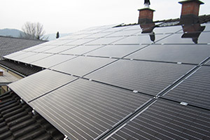 9,88 kWp - Aufdach - Photovoltaikanlage - Widnau, Schweiz